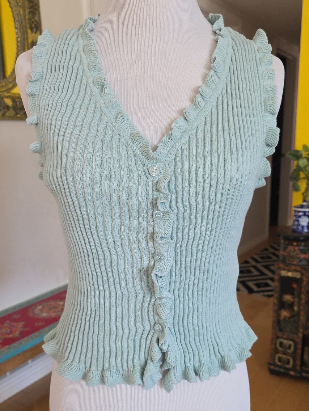 Sleeveless V-Neck Ruffle Ribbed Tank Top - Mint Green